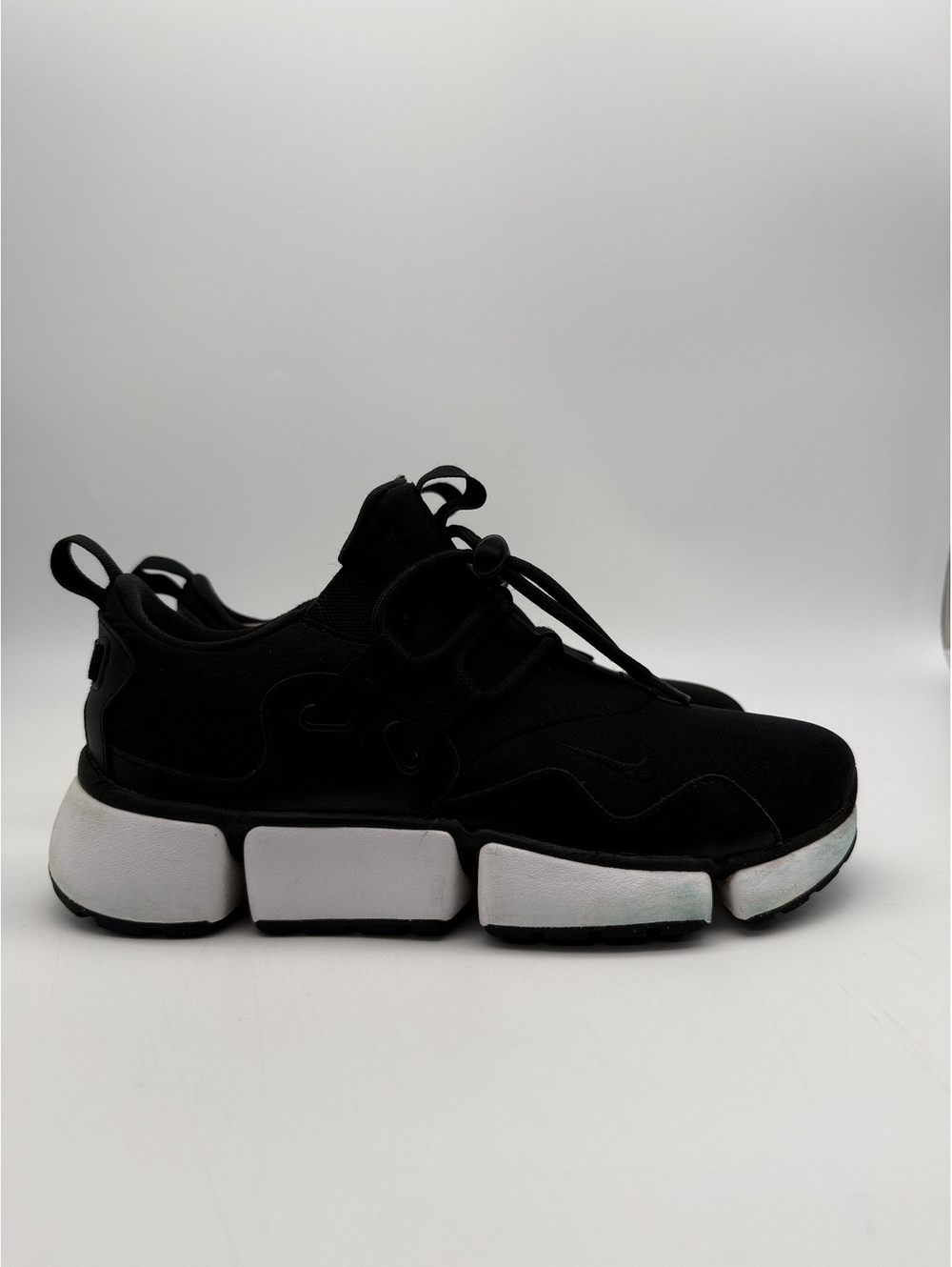 Nike Pocket Knife DM Mens Black White Slip On Strap Sneakers 898033-001 Size 8